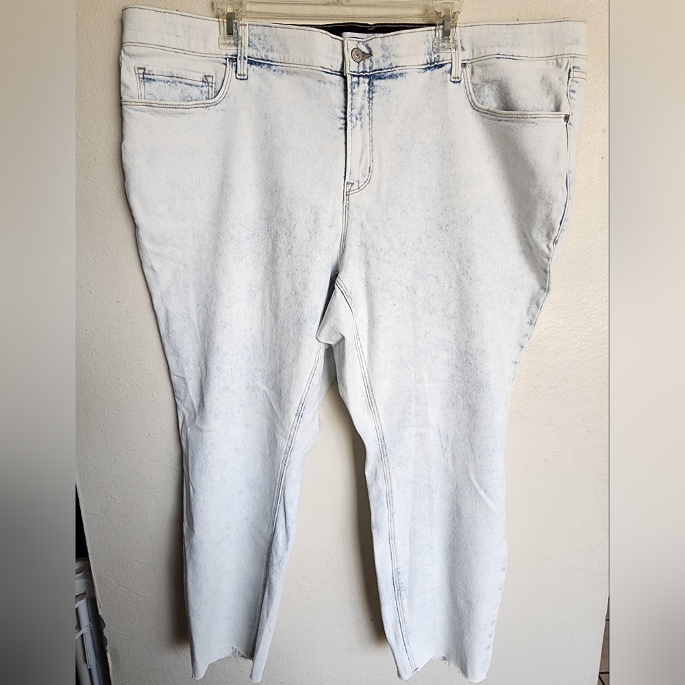 Old Navy Rockstar White Skinny Jeans with Faded Blue Accents